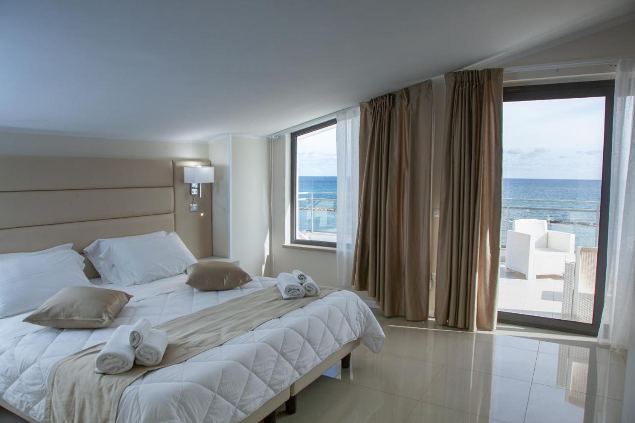 Hotel Dolce Stella Torre Melissa Exteriör bild