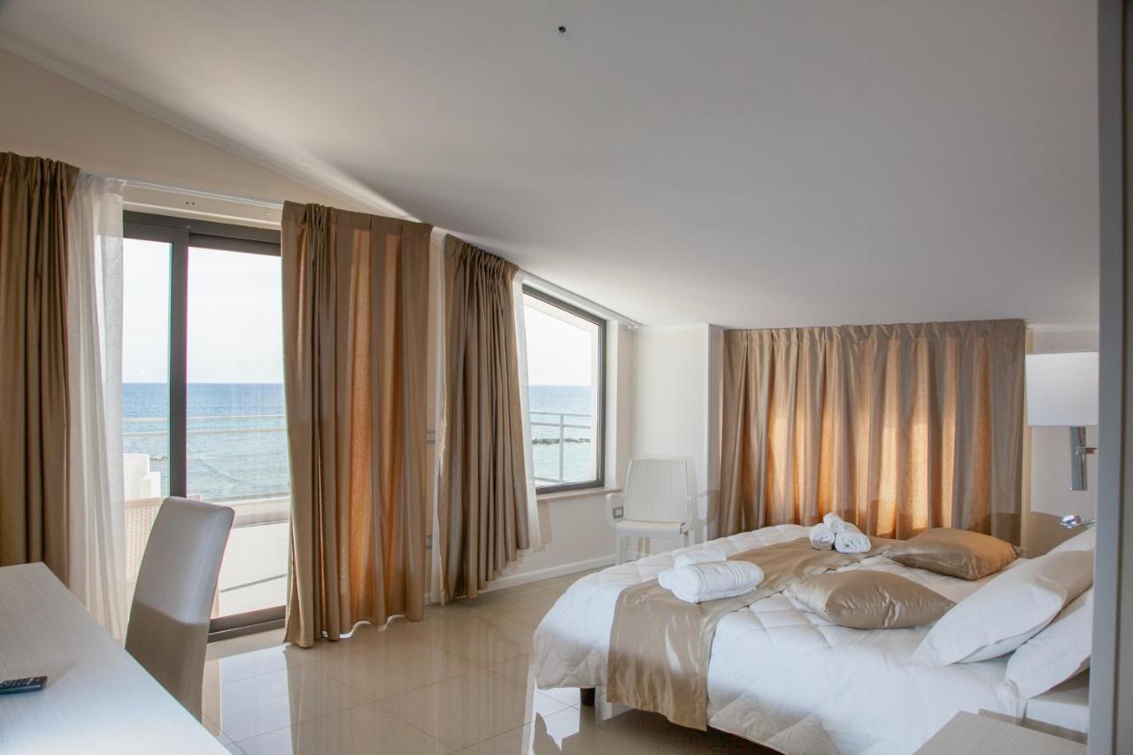 Hotel Dolce Stella Torre Melissa Exteriör bild