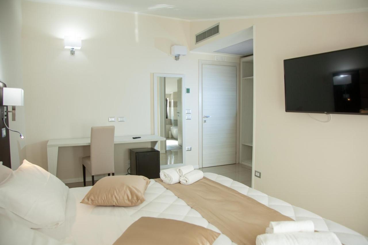 Hotel Dolce Stella Torre Melissa Exteriör bild