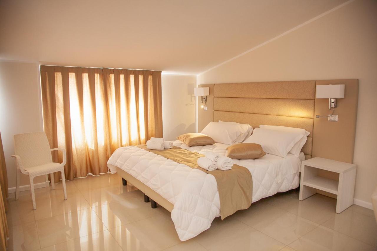 Hotel Dolce Stella Torre Melissa Exteriör bild