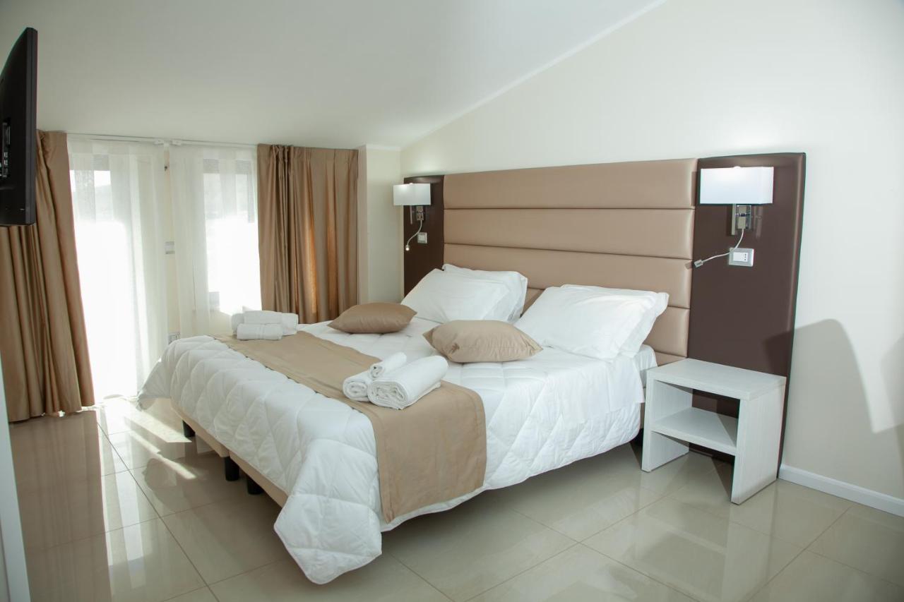 Hotel Dolce Stella Torre Melissa Exteriör bild
