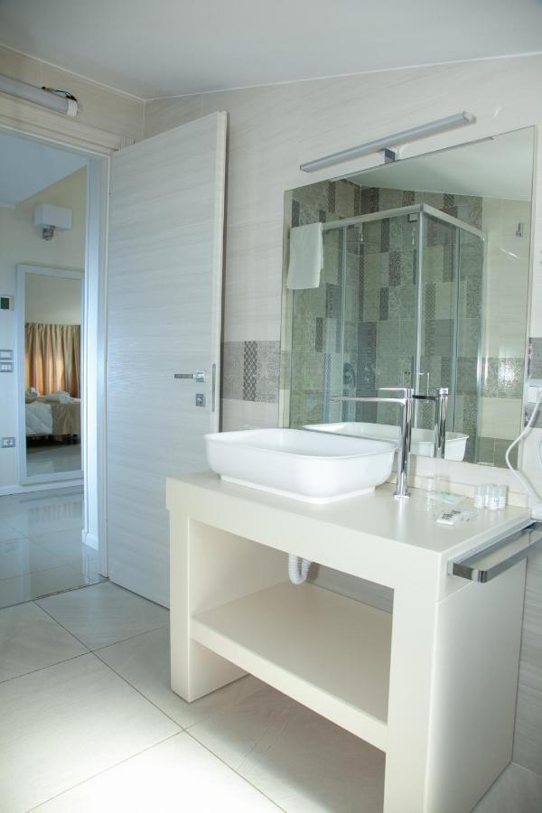 Hotel Dolce Stella Torre Melissa Exteriör bild