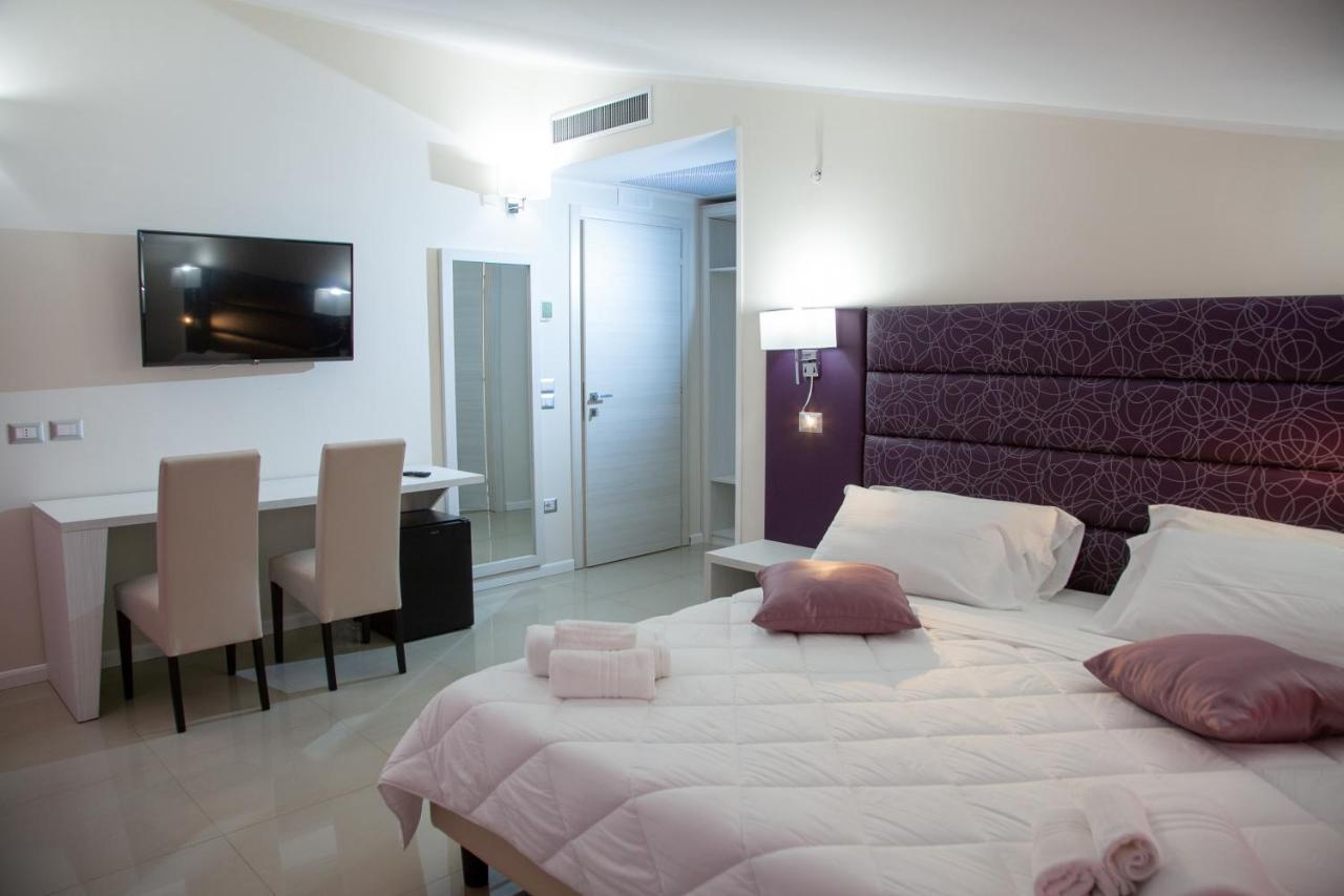 Hotel Dolce Stella Torre Melissa Exteriör bild
