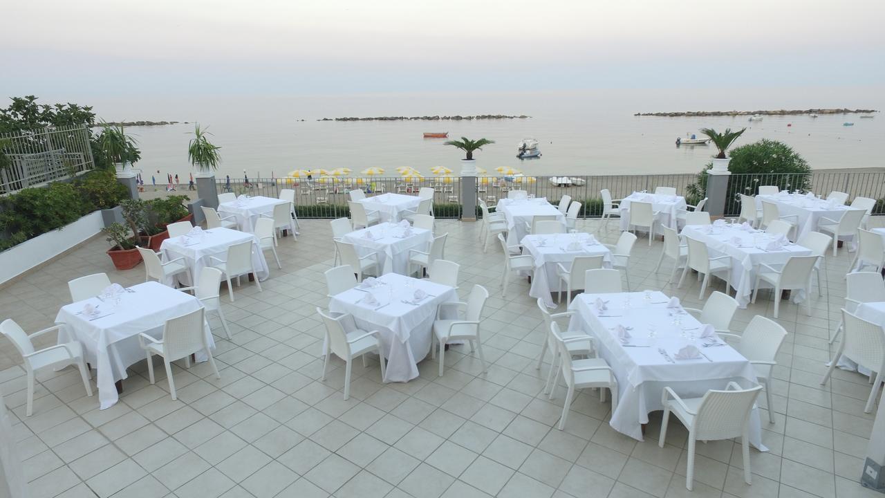 Hotel Dolce Stella Torre Melissa Exteriör bild