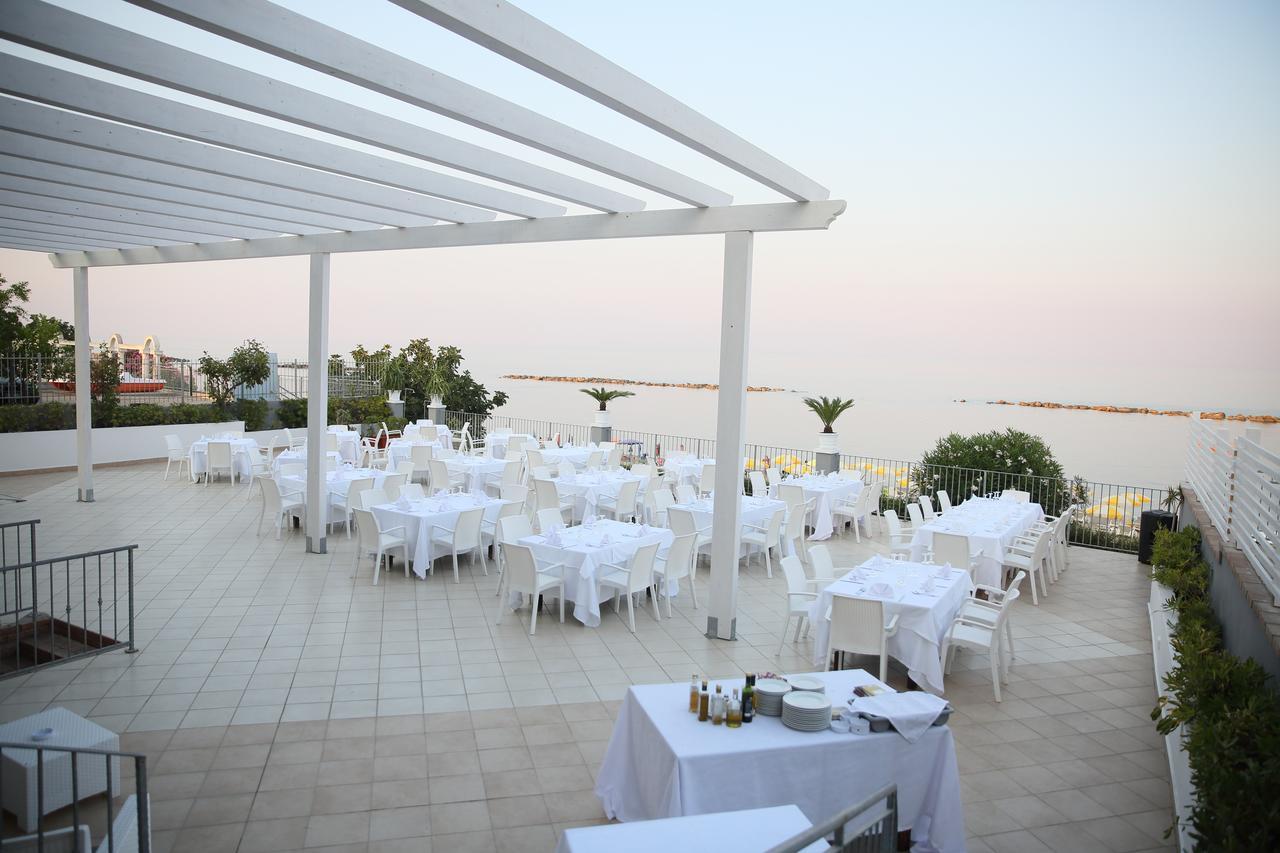 Hotel Dolce Stella Torre Melissa Exteriör bild