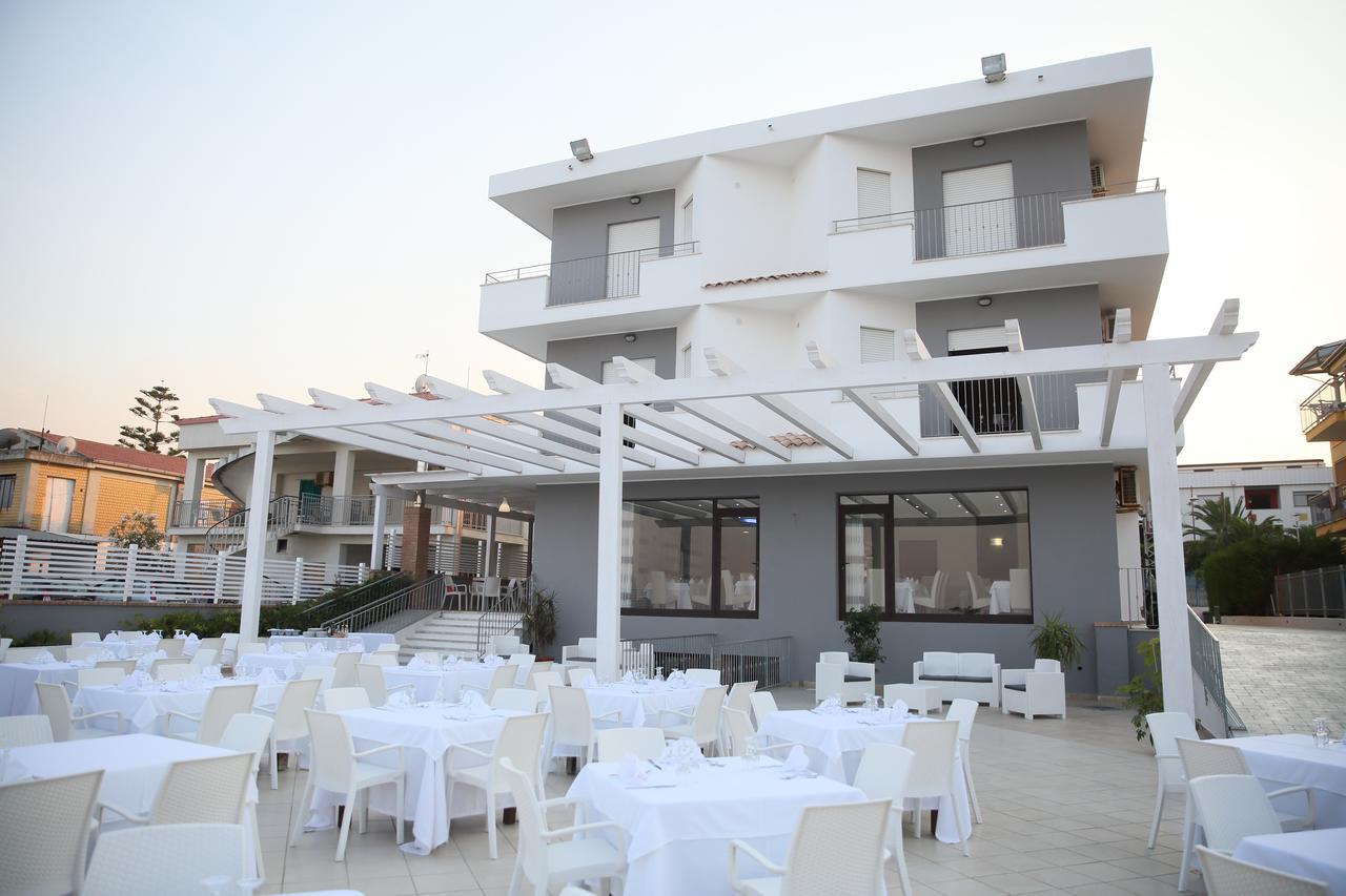Hotel Dolce Stella Torre Melissa Exteriör bild